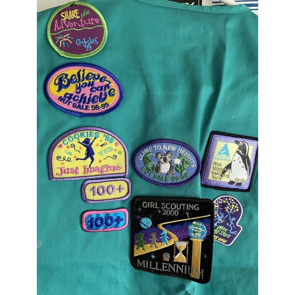 Vintage Girl Scouts Vest Girls Large Teal Green Uniform Patches Badges 90s - Picture 7 of 8